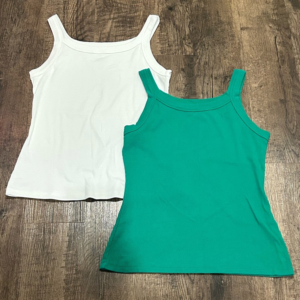 Sonoma Stylish Women's Green and White Tank Top Set